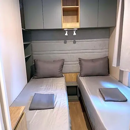 Mobile Homes - Slanik